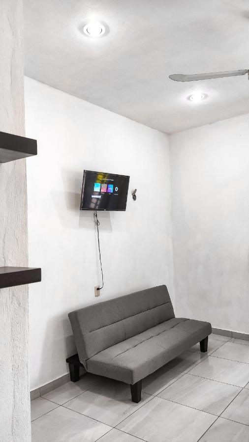 Felipe Carrillo PuertoDepartamento Centrico Con Estacionamientoアパートメント エクステリア 写真